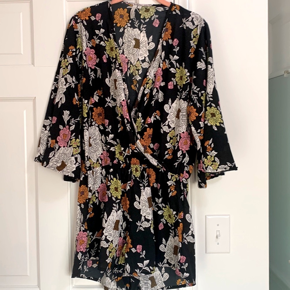 ELAN floral romper size large